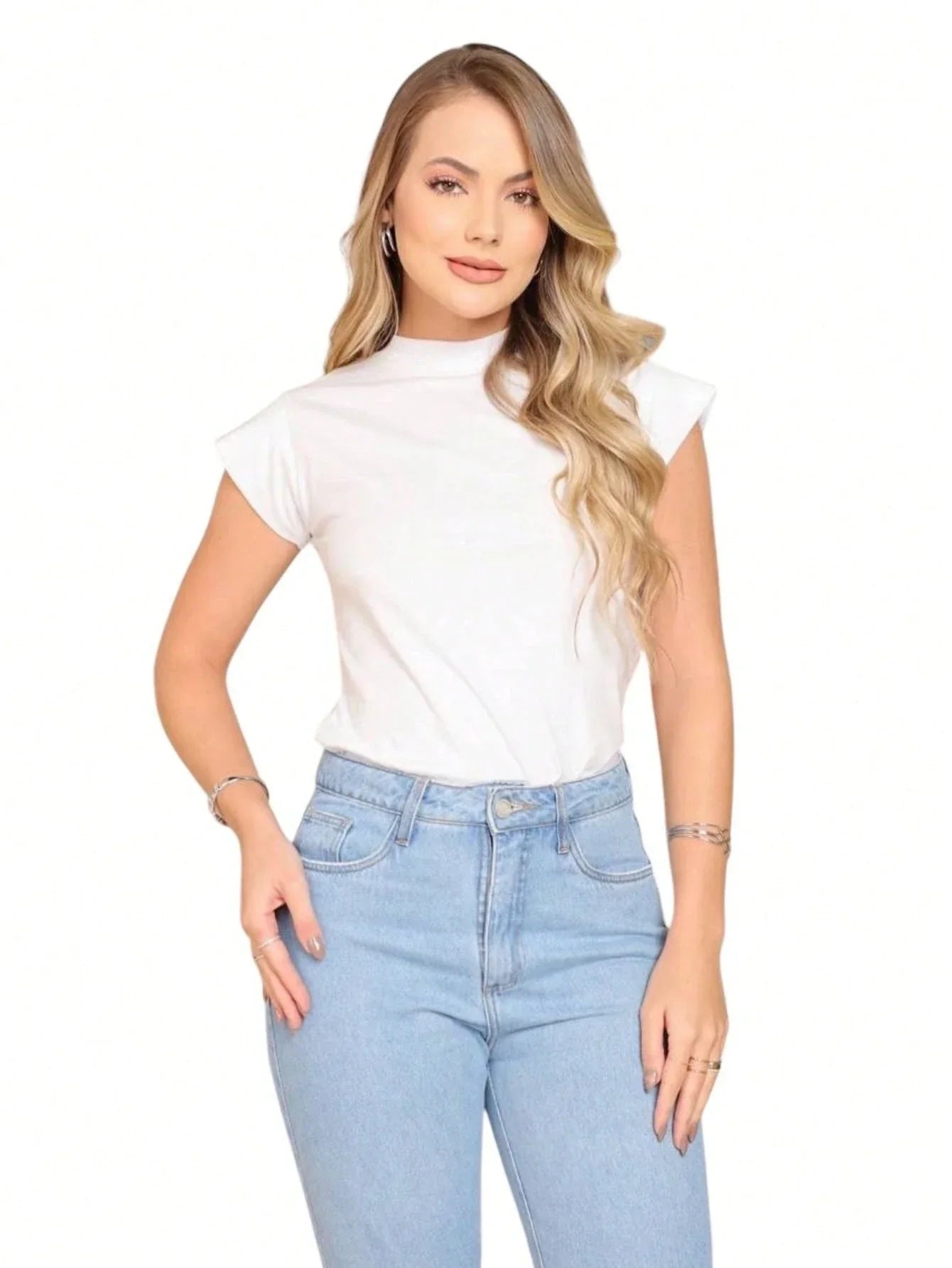 kit 3 T Shirt Muscle tee blusa gola alta feminina manga curta camiseta básica lisa preta branca nude