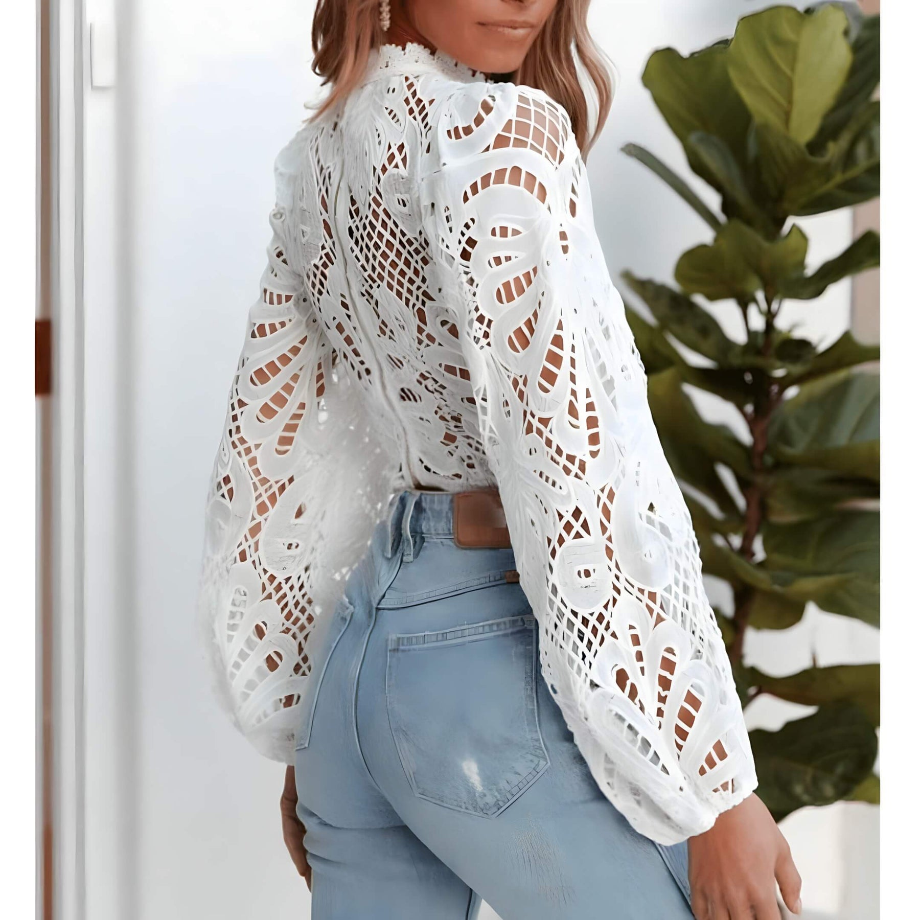 Blusa Cropped de Renda Jasper