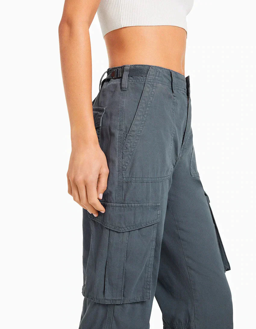 Calça Cargo Feminina - Afine e Modele o Seu Corpo