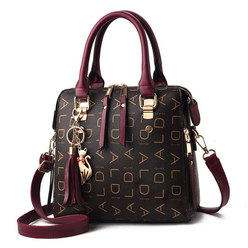 Bolsa Feminina em Couro Genuíno - Pure Luxury by Lina + Chaveiro de Brinde