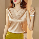 Blusa Decote V com Bordado Atenas