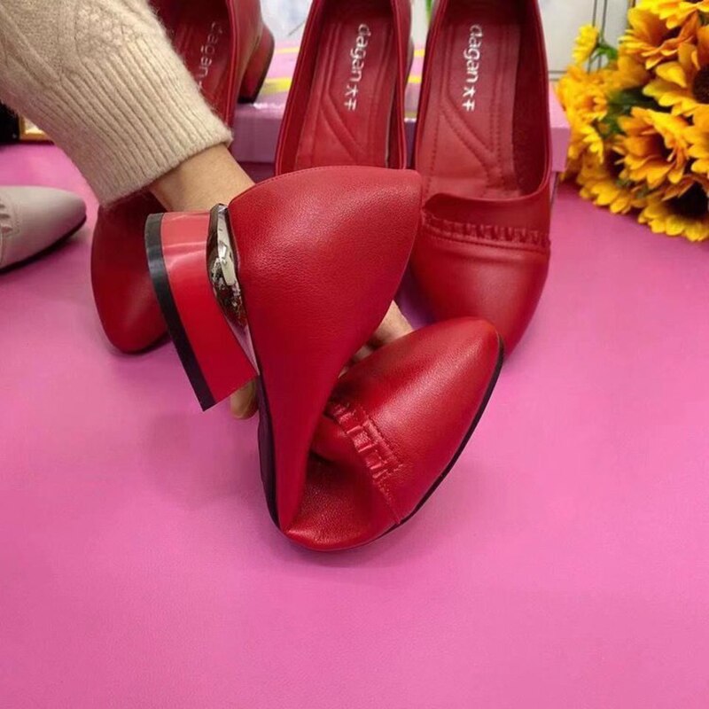 Sapato Confortável Feminino de Salto Chaussure