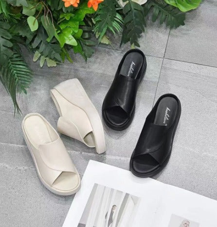 Sandália Confortável de Plataforma